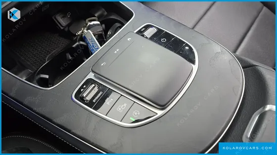 MERCEDES E-CLASS E220D 4MATIC AMG LINE