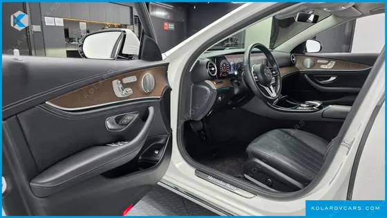 MERCEDES E-CLASS E300 EXCLUSIVE