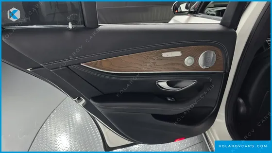 MERCEDES E-CLASS E300 EXCLUSIVE