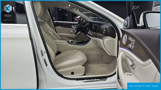 MERCEDES E-CLASS E300 4MATIC EXCLUSIVE