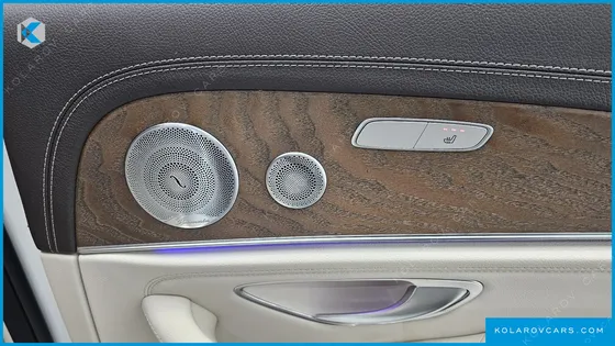MERCEDES E-CLASS E300 4MATIC EXCLUSIVE