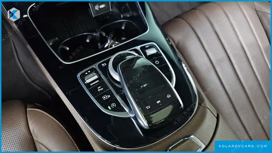MERCEDES E-CLASS E300 4MATIC EXCLUSIVE