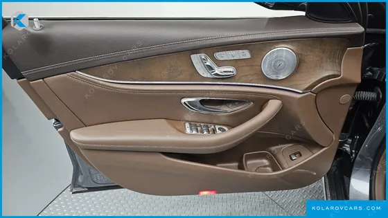 MERCEDES E-CLASS E300 4MATIC EXCLUSIVE
