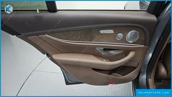 MERCEDES E-CLASS E300 4MATIC EXCLUSIVE