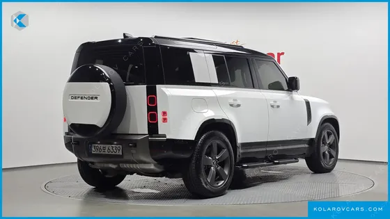 LAND ROVER DEFENDER 110 D300 X-DYNAMIC HSE