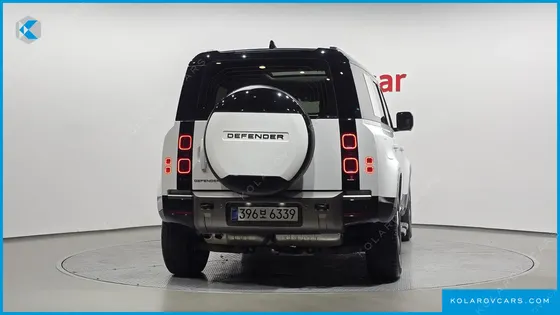 LAND ROVER DEFENDER 110 D300 X-DYNAMIC HSE
