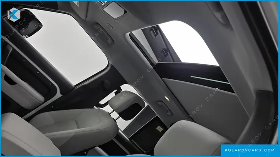 LAND ROVER DEFENDER 110 D300 X-DYNAMIC HSE