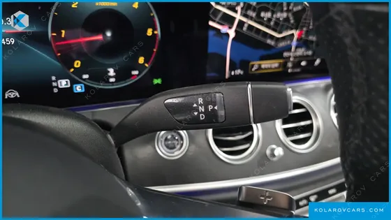 MERCEDES E-CLASS E220D 4MATIC AMG LINE