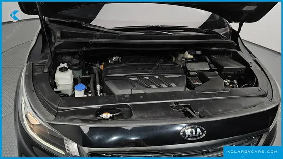 KIA CARNIVAL 9-SEATER PRSTIGE