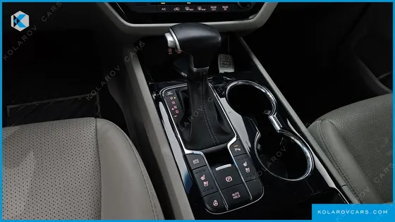 KIA CARNIVAL 9-SEATER PRSTIGE