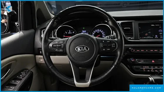 KIA CARNIVAL 9-SEATER PRSTIGE