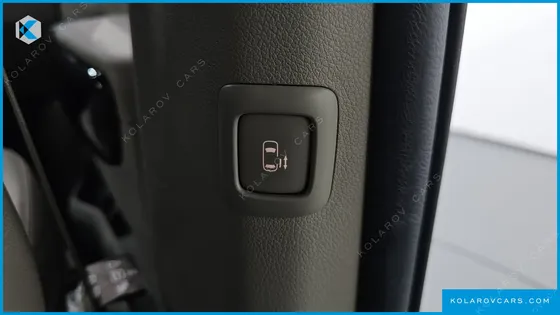 KIA CARNIVAL 9-SEATER PRSTIGE