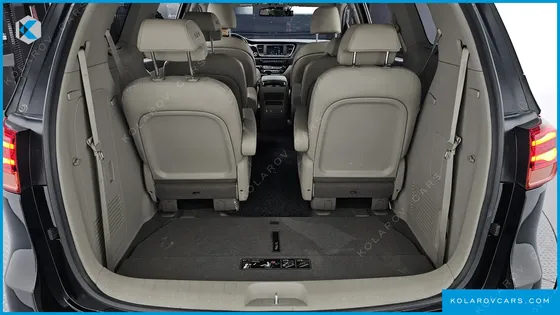 KIA CARNIVAL 9-SEATER PRSTIGE