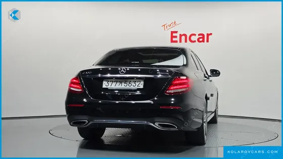 MERCEDES E-CLASS E300 4MATIC AMG LINE