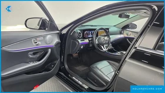 MERCEDES E-CLASS E300 4MATIC AMG LINE