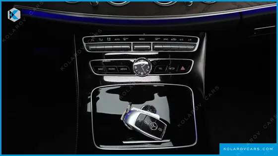 MERCEDES E-CLASS E300 EXCLUSIVE