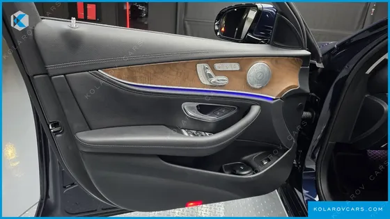 MERCEDES E-CLASS E300 EXCLUSIVE