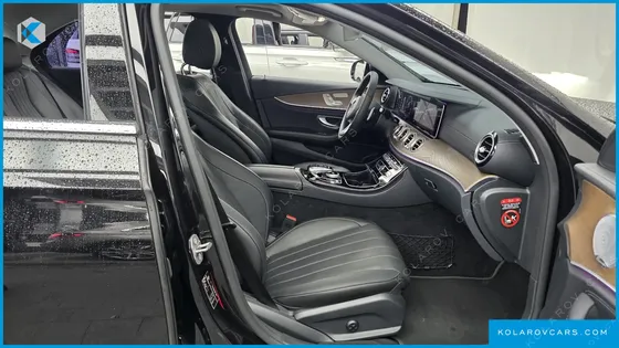 MERCEDES E-CLASS E300 4MATIC EXCLUSIVE
