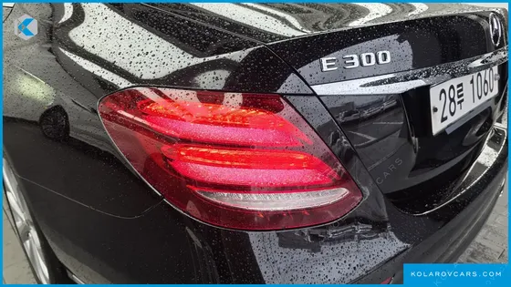 MERCEDES E-CLASS E300 4MATIC EXCLUSIVE