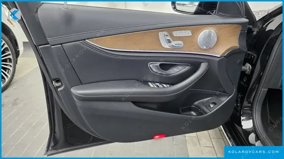 MERCEDES E-CLASS E300 4MATIC EXCLUSIVE