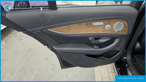 MERCEDES E-CLASS E300 4MATIC EXCLUSIVE