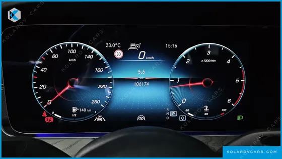 MERCEDES E-CLASS E220D 4MATIC AMG LINE