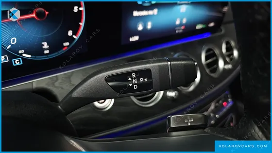 MERCEDES E-CLASS E220D 4MATIC AMG LINE