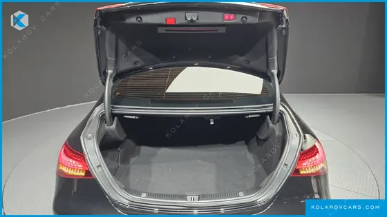 MERCEDES E-CLASS E220D 4MATIC AMG LINE