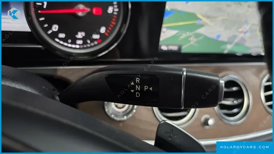 MERCEDES E-CLASS E220D EXCLUSIVE