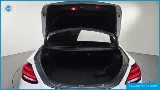 MERCEDES E-CLASS E220D EXCLUSIVE