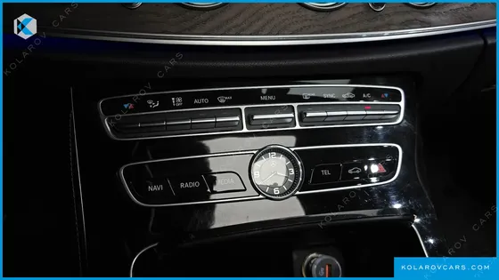 MERCEDES E-CLASS E220D EXCLUSIVE