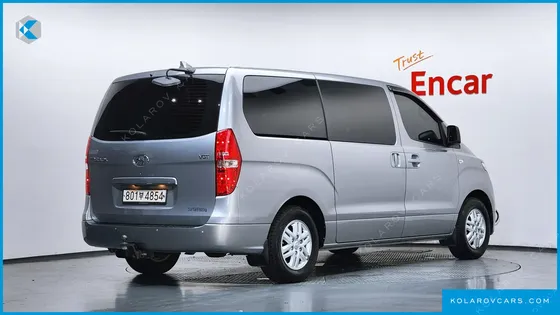 HYUNDAI STAREX VAN 3-SEATER