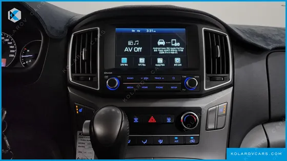 HYUNDAI STAREX VAN 3-SEATER