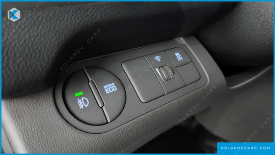 HYUNDAI STAREX VAN 3-SEATER