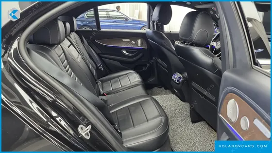 MERCEDES E-CLASS E220D 4MATIC EXCLUSIVE