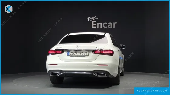 MERCEDES E-CLASS E220D 4MATIC AMG LINE
