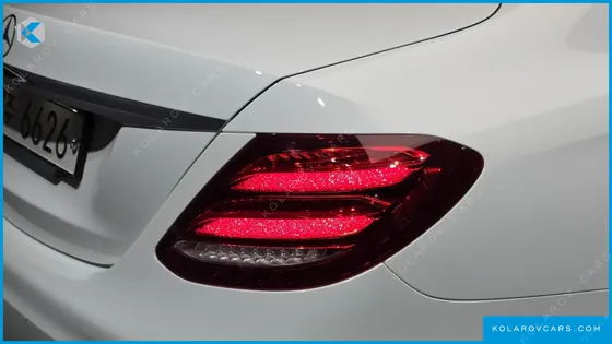 MERCEDES E-CLASS E300 AMG LINE