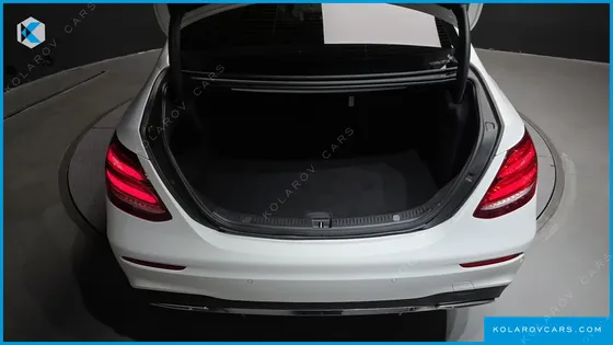 MERCEDES E-CLASS E300 AMG LINE