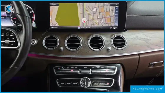 MERCEDES E-CLASS E300 4MATIC EXCLUSIVE