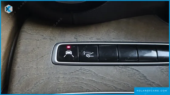MERCEDES E-CLASS E300 4MATIC EXCLUSIVE