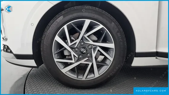 HYUNDAI GRANDEUR PREMIUM