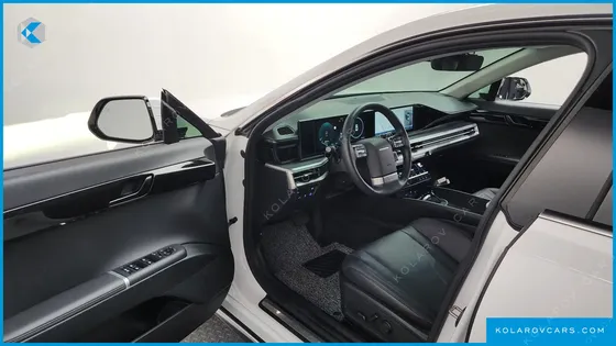 HYUNDAI GRANDEUR PREMIUM
