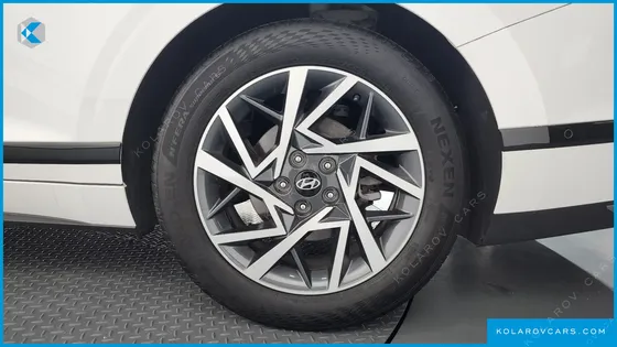 HYUNDAI GRANDEUR PREMIUM