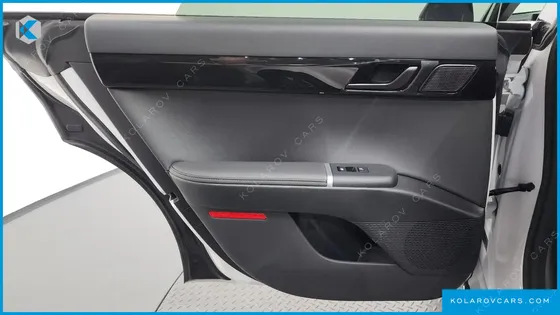 HYUNDAI GRANDEUR PREMIUM