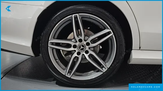 MERCEDES E-CLASS E300 AMG LINE