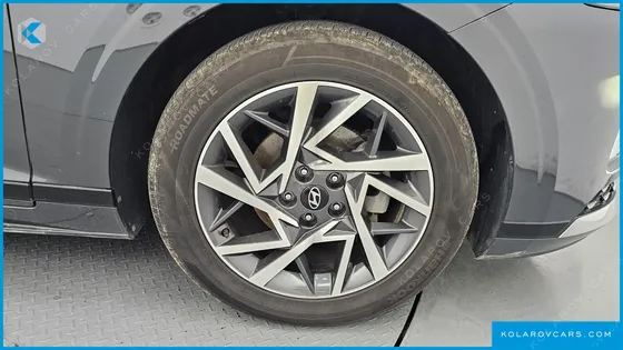HYUNDAI GRANDEUR PREMIUM