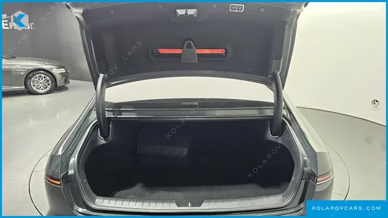 HYUNDAI GRANDEUR PREMIUM