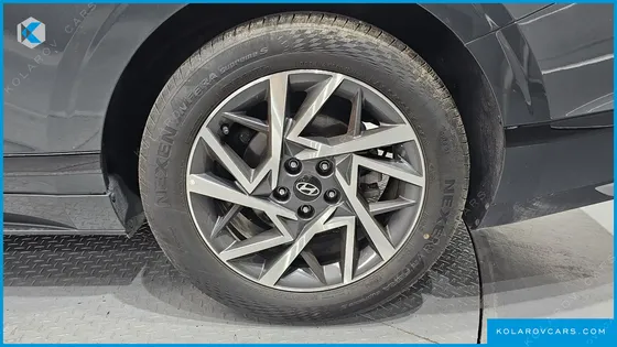 HYUNDAI GRANDEUR PREMIUM