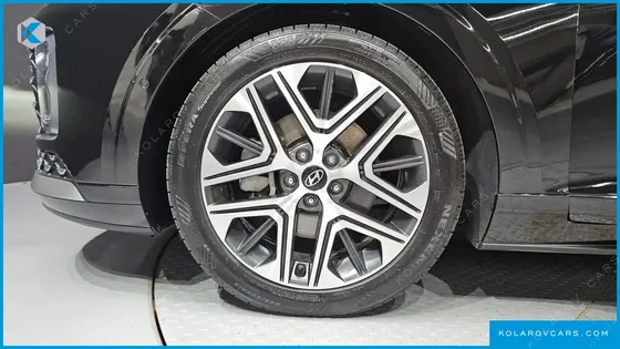 HYUNDAI GRANDEUR 2,5 GASOLINE 2WD
