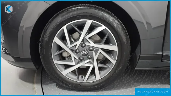 HYUNDAI GRANDEUR 2,5 GASOLINE 2WD